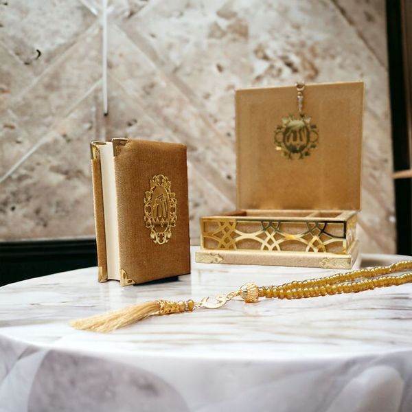Cushioned Velvet Quran Box Set 9 x 12cm (Quran,Beads)