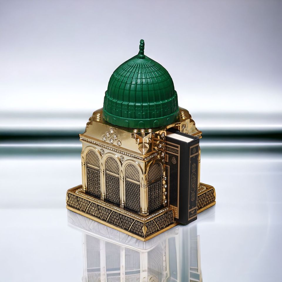 Masjid Nabawi Figure - Mini Quran Included