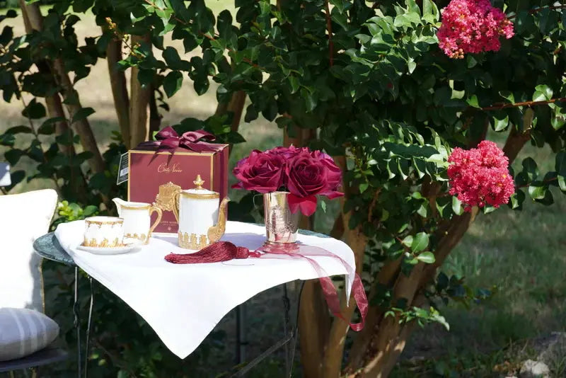 Cote Noire - Seven Rose Bouquet - Carmine Red - Gold Goblet -  Cote Noire -  Armani Gallery