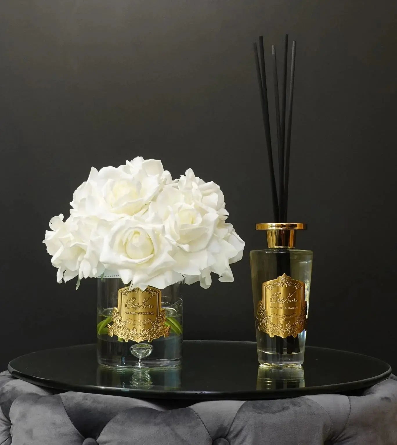 Grand Bouquet Ivory White Gold Badge - Black Box Ltw11 -  Cote Noire -  Armani Gallery