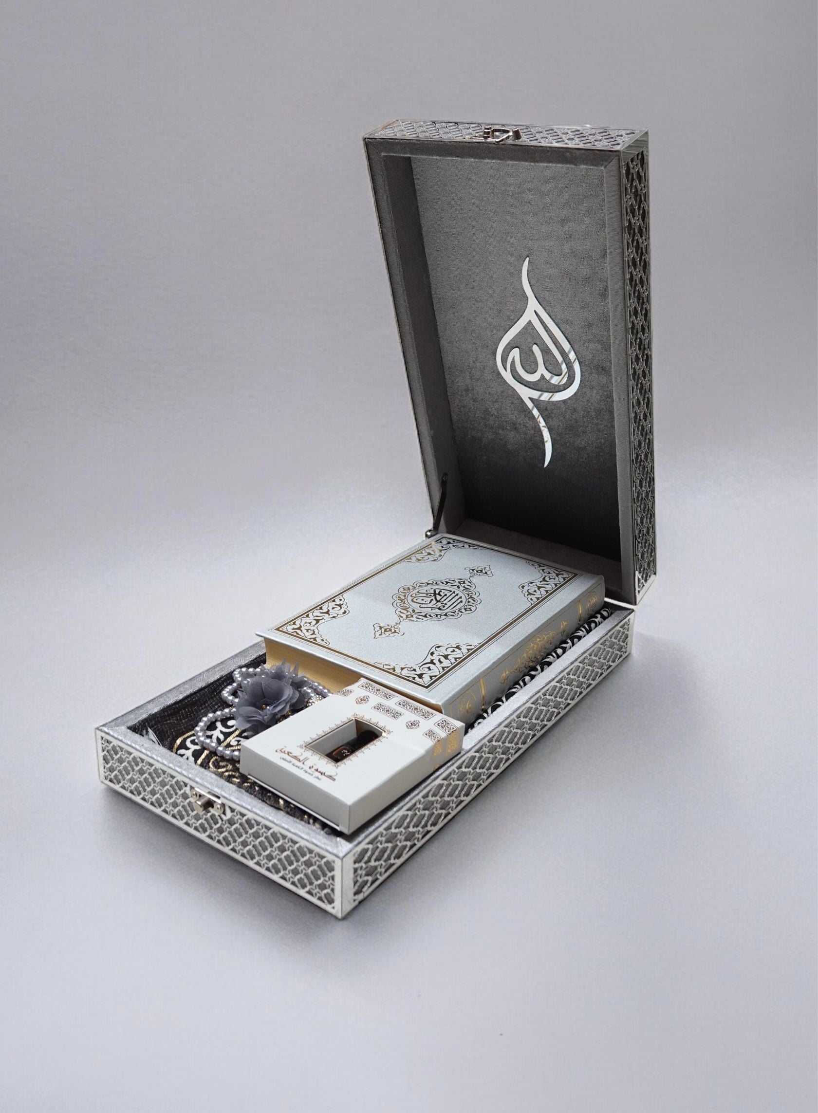 Velvet Quran Box Set 14 x 20cm (Quran,Rug, Beads, Perfume)